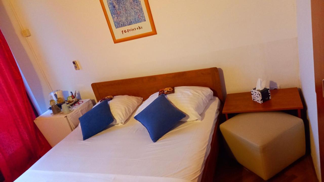 Salyna "Rooms Bela" Ičići Extérieur photo