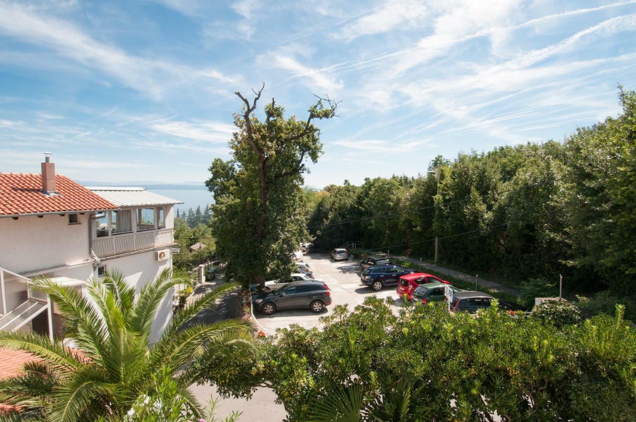Salyna "Rooms Bela" Ičići Extérieur photo